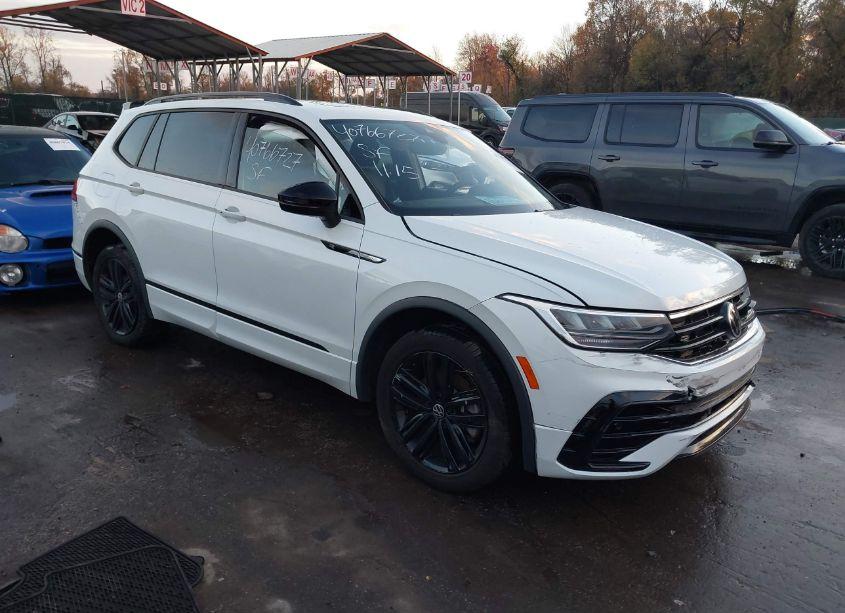 2022 Volkswagen Tiguan 2.0T SE R-LINE BLACK (VIN 3VV8B7AX4NM138597) main photo