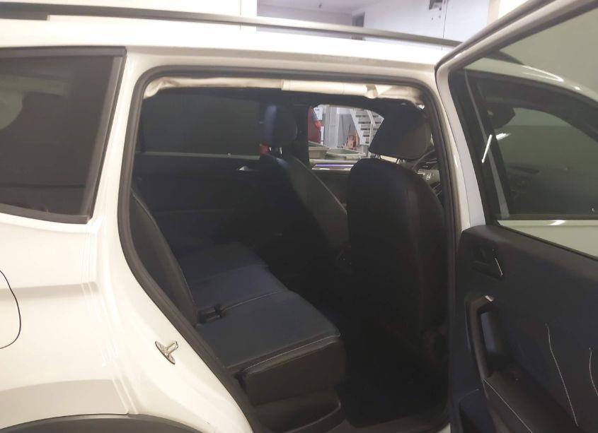 Photo 8 of 2022 Volkswagen Tiguan 2.0T SE R-LINE BLACK (VIN 3VV8B7AX6NM149374)