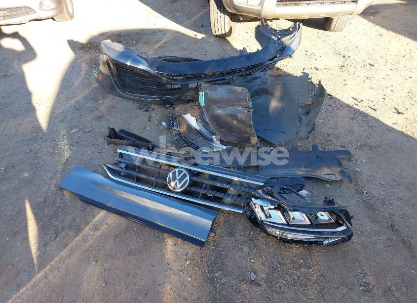 Photo 12 of 2022 Volkswagen Tiguan 2.0T SE R-LINE BLACK (VIN 3VV8B7AX7NM165440)