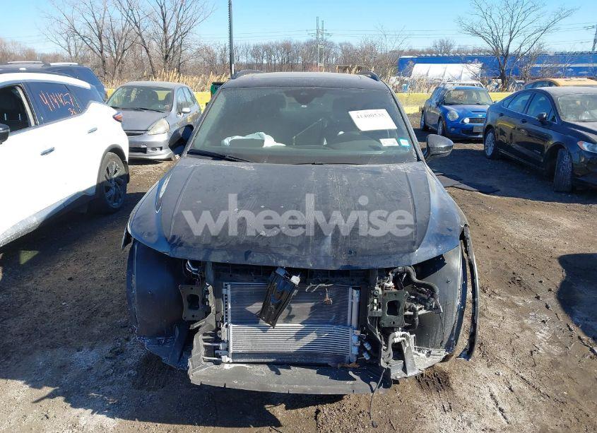 Photo 12 of 2024 Volkswagen Tiguan 2.0T SE R-LINE BLACK (VIN 3VV8B7AX7RM138695)