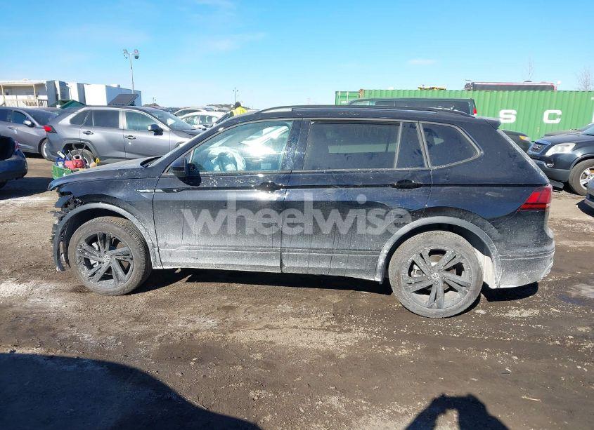 Photo 14 of 2024 Volkswagen Tiguan 2.0T SE R-LINE BLACK (VIN 3VV8B7AX7RM138695)