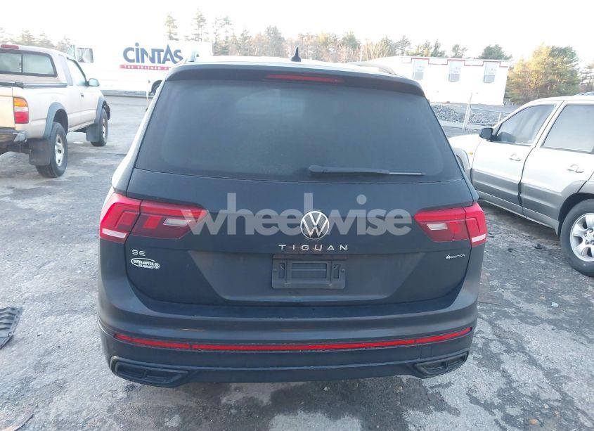 Photo 16 of 2022 Volkswagen Tiguan 2.0T SE R-LINE BLACK (VIN 3VV8B7AX8NM058719)