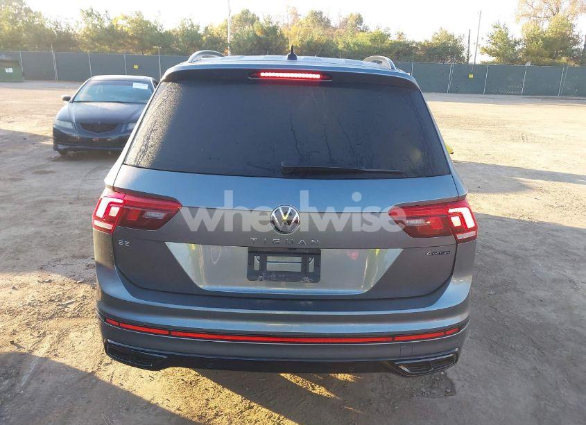 Photo 16 of 2023 Volkswagen Tiguan 2.0T SE R-LINE BLACK (VIN 3VV8B7AX8PM013931)
