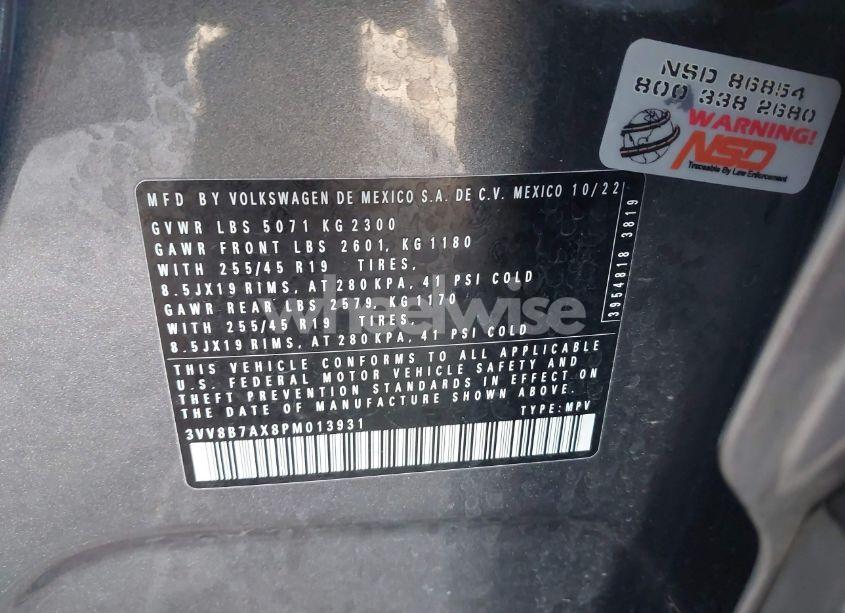 Photo 9 of 2023 Volkswagen Tiguan 2.0T SE R-LINE BLACK (VIN 3VV8B7AX8PM013931)