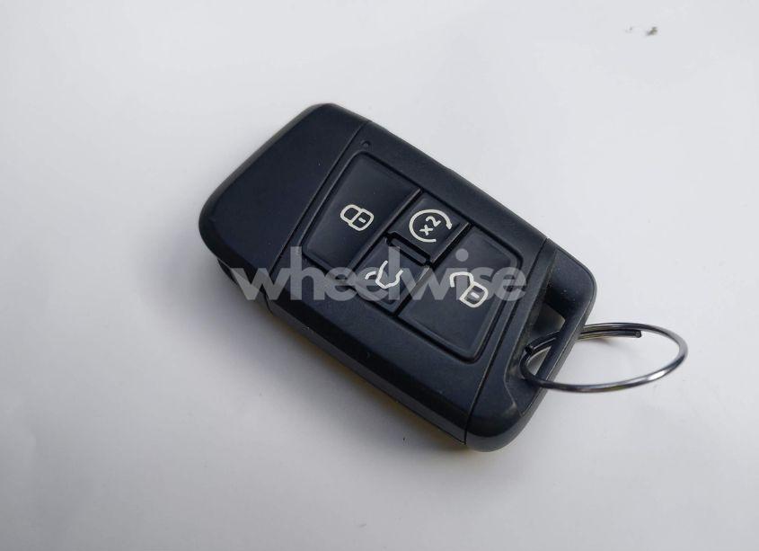 Photo 11 of 2023 Volkswagen Tiguan 2.0T SE R-LINE BLACK (VIN 3VV8B7AX9PM086225)