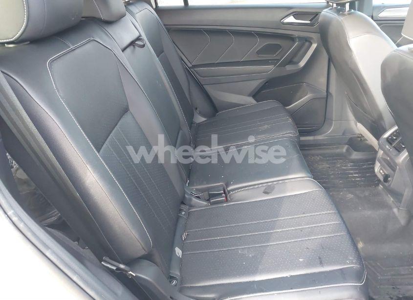 Photo 8 of 2023 Volkswagen Tiguan 2.0T SE R-LINE BLACK (VIN 3VV8B7AX9PM086225)