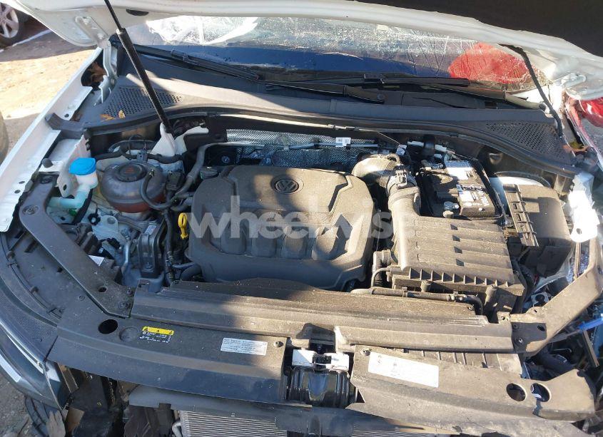 Photo 10 of 2024 Volkswagen Tiguan 2.0T SE R-LINE BLACK (VIN 3VV8B7AX9RM037707)