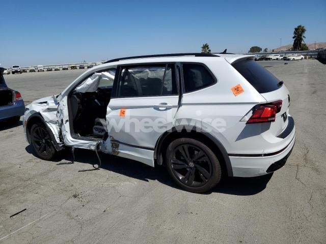 Photo 11 of 2024 VOLKSWAGEN TIGUAN SE R-LINE BLACK (VIN 3VV8B7AXXRM105061)