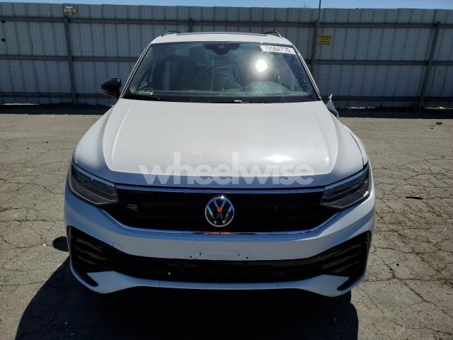 Photo 12 of 2024 VOLKSWAGEN TIGUAN SE R-LINE BLACK (VIN 3VV8B7AXXRM105061)