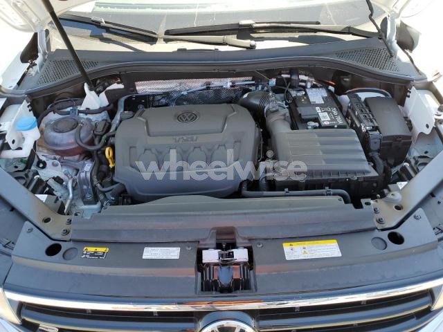 Photo 2 of 2024 VOLKSWAGEN TIGUAN SE R-LINE BLACK (VIN 3VV8B7AXXRM105061)