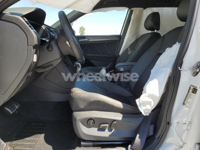 Photo 7 of 2024 VOLKSWAGEN TIGUAN SE R-LINE BLACK (VIN 3VV8B7AXXRM105061)