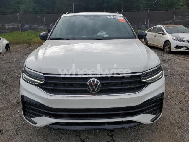 Photo 12 of 2024 VOLKSWAGEN TIGUAN SE R-LINE BLACK (VIN 3VV8B7AXXRM194808)