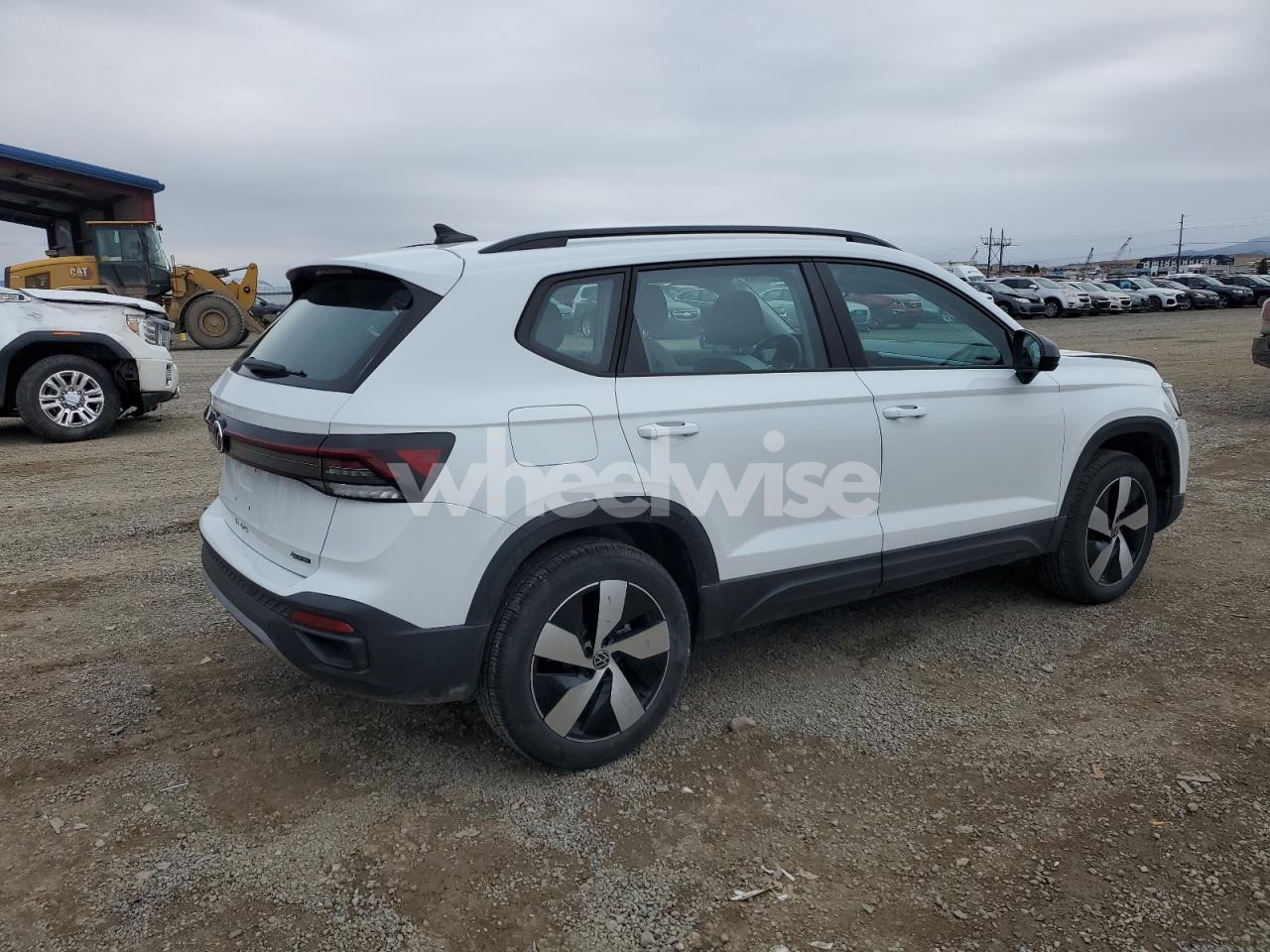 Photo 3 of 2025 VOLKSWAGEN TAOS S (VIN 3VV8C7B23SM044755)