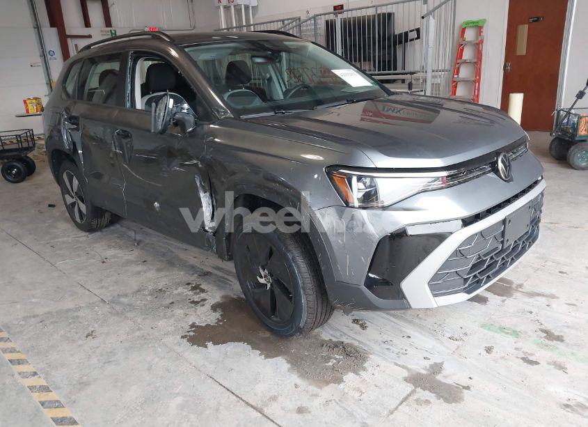 2025 Volkswagen Taos 1.5T S (VIN 3VV8C7B24SM030914) main photo