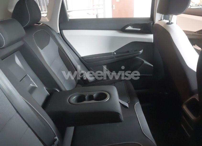 Photo 8 of 2025 Volkswagen Taos 1.5T S (VIN 3VV8C7B24SM030914)