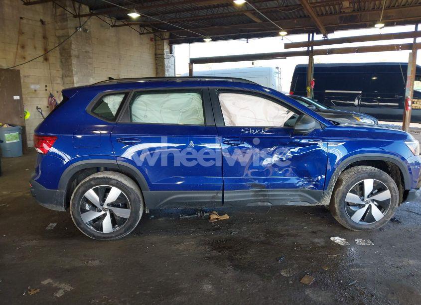 Photo 6 of 2024 Volkswagen Taos 1.5T S (VIN 3VV8X7B22RM118827)