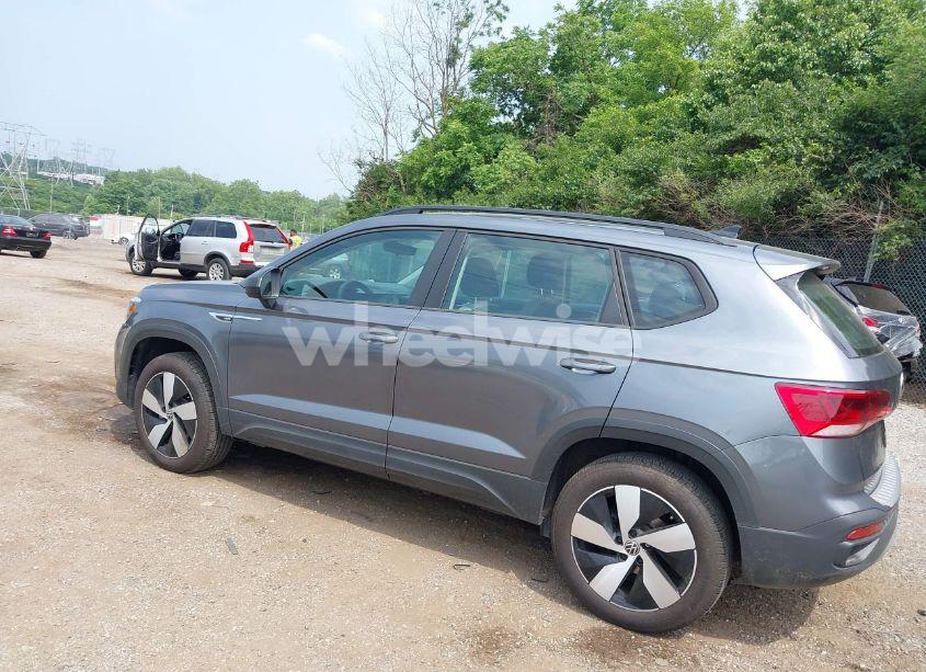 Photo 3 of 2024 Volkswagen Taos 1.5T S (VIN 3VV8X7B26RM058437)