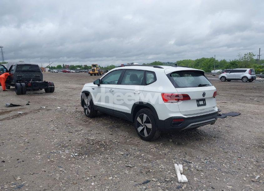 Photo 3 of 2024 Volkswagen Taos 1.5T S (VIN 3VV8X7B26RM069597)