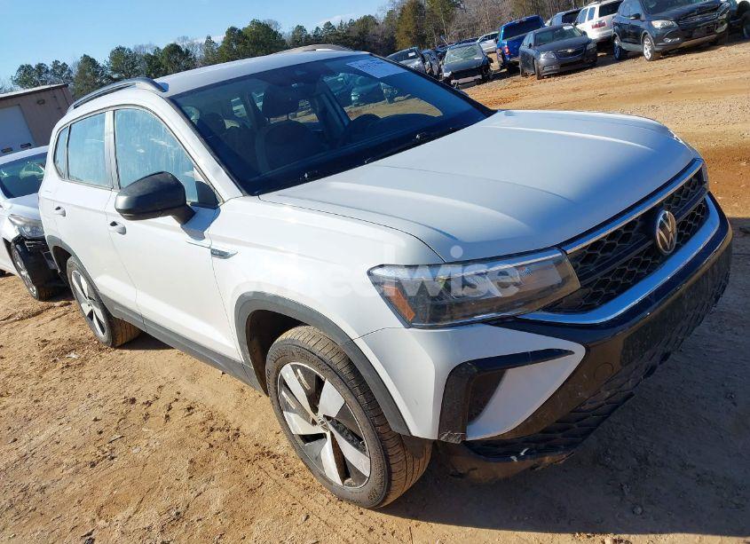 2024 Volkswagen Taos 1.5T S (VIN 3VV8X7B27RM050914) main photo