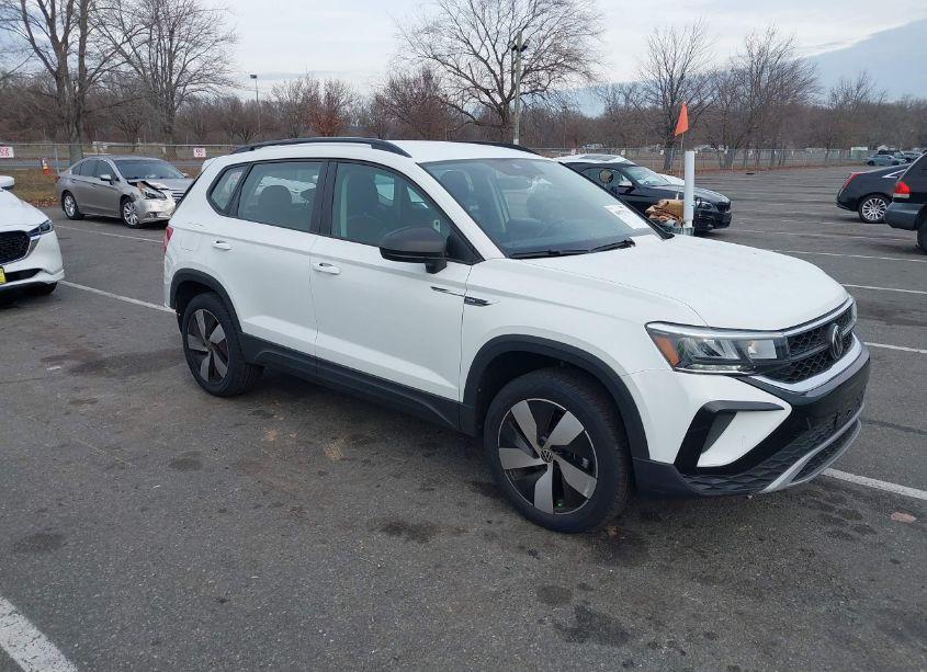 2024 Volkswagen Taos 1.5T S (VIN 3VV8X7B29RM029613) main photo