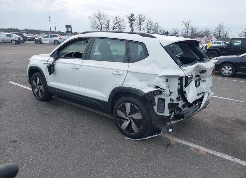 Photo 3 of 2024 Volkswagen Taos 1.5T S (VIN 3VV8X7B29RM029613)
