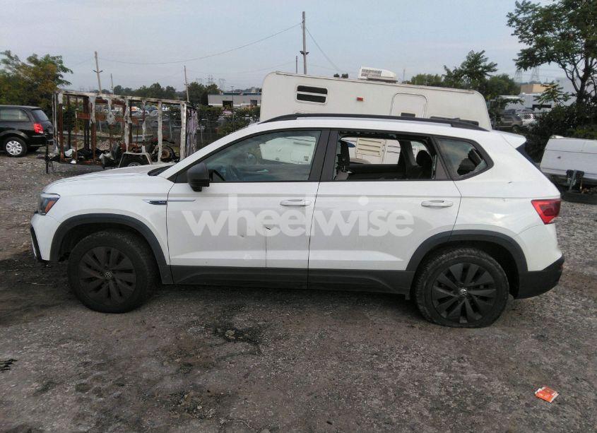 Photo 14 of 2022 Volkswagen Taos 1.5T S (VIN 3VVAX7B26NM078098)