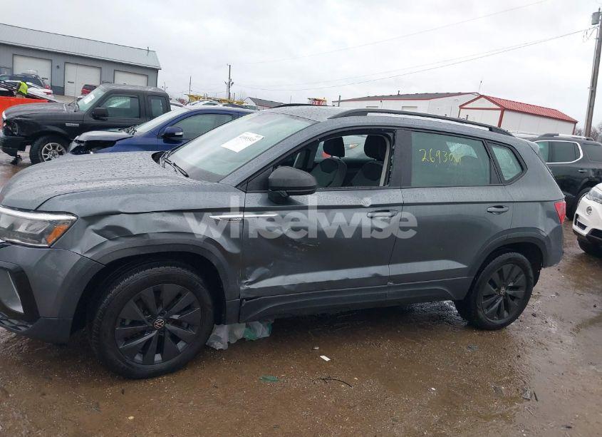 Photo 14 of 2022 Volkswagen Taos 1.5T S (VIN 3VVAX7B28NM041120)