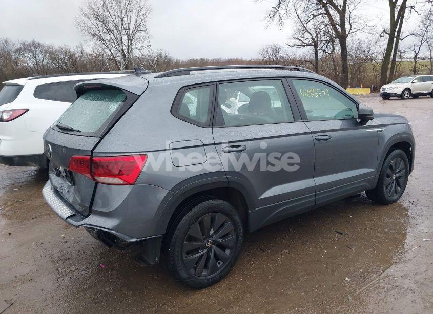 Photo 4 of 2022 Volkswagen Taos 1.5T S (VIN 3VVAX7B28NM041120)