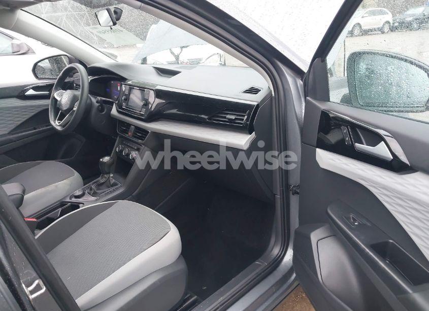 Photo 5 of 2022 Volkswagen Taos 1.5T S (VIN 3VVAX7B28NM041120)