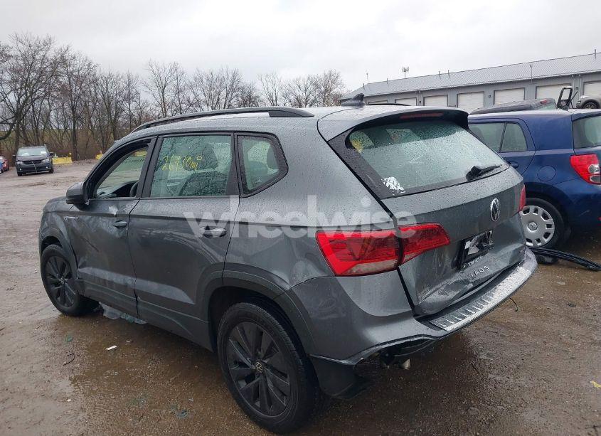 Photo 6 of 2022 Volkswagen Taos 1.5T S (VIN 3VVAX7B28NM041120)