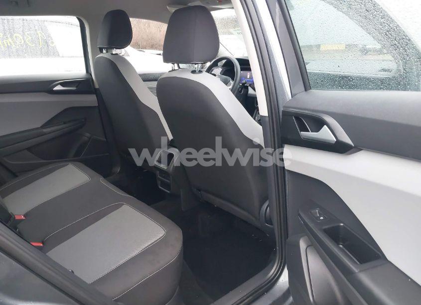 Photo 8 of 2022 Volkswagen Taos 1.5T S (VIN 3VVAX7B28NM041120)
