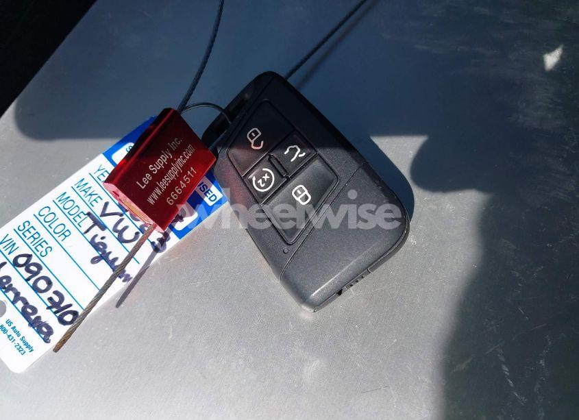 Photo 11 of 2023 Volkswagen Tiguan 2.0T SE R-LINE BLACK (VIN 3VVCB7AX0PM090710)