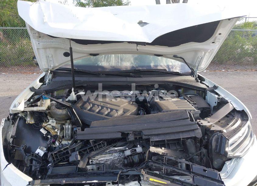 Photo 10 of 2023 Volkswagen Tiguan 2.0T SE R-LINE BLACK (VIN 3VVCB7AX0PM092375)