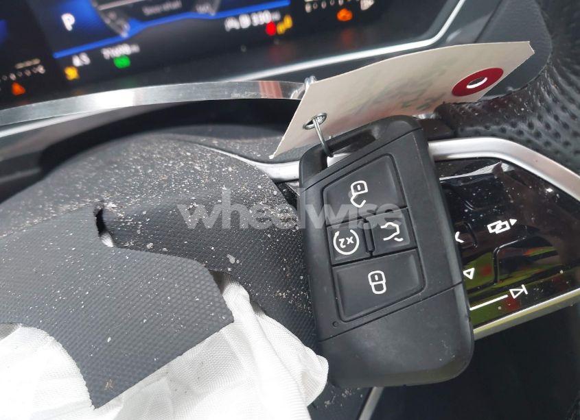 Photo 11 of 2022 Volkswagen Tiguan 2.0T SE R-LINE BLACK (VIN 3VVCB7AX1NM065960)