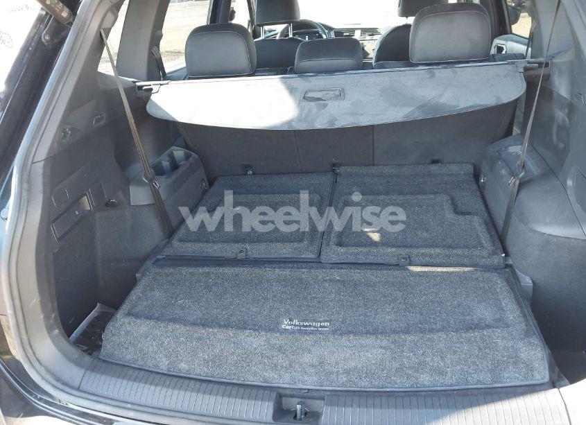 Photo 12 of 2022 Volkswagen Tiguan 2.0T SE R-LINE BLACK (VIN 3VVCB7AX1NM084993)