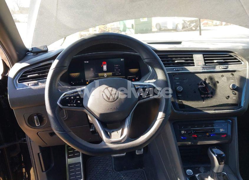Photo 21 of 2022 Volkswagen Tiguan 2.0T SE R-LINE BLACK (VIN 3VVCB7AX1NM084993)
