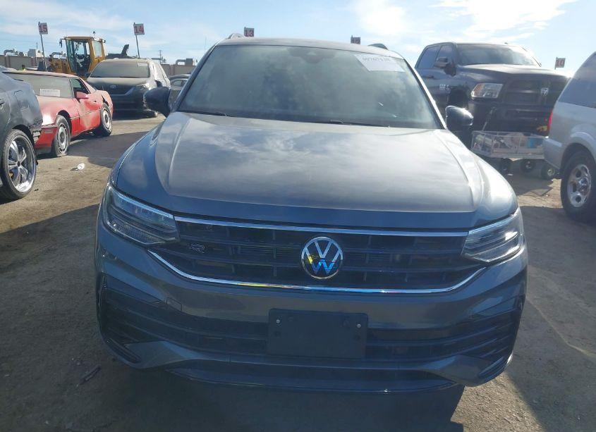 Photo 13 of 2022 Volkswagen Tiguan 2.0T SE R-LINE BLACK (VIN 3VVCB7AX1NM104434)