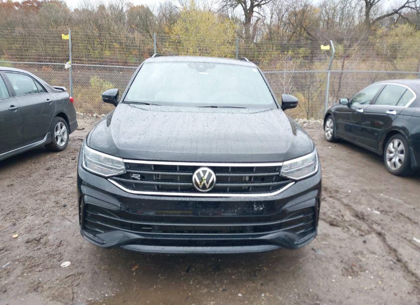Photo 12 of 2023 Volkswagen Tiguan 2.0T SE R-LINE BLACK (VIN 3VVCB7AX2PM074606)