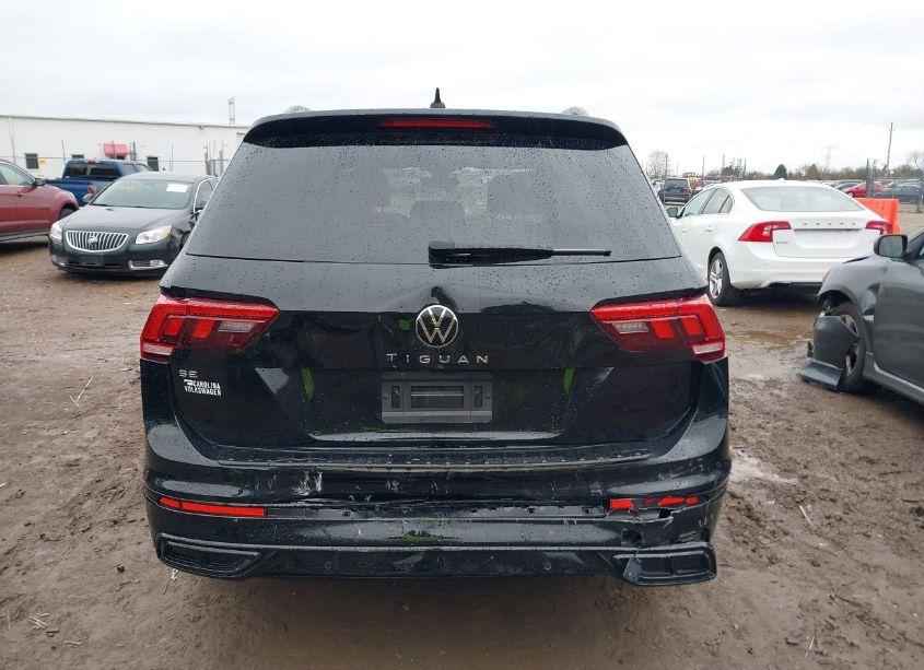 Photo 16 of 2023 Volkswagen Tiguan 2.0T SE R-LINE BLACK (VIN 3VVCB7AX2PM074606)