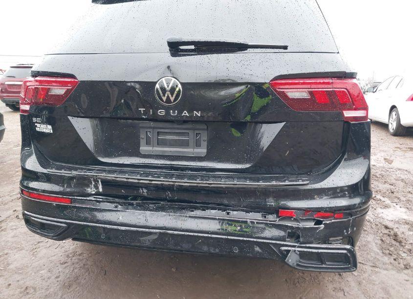 Photo 6 of 2023 Volkswagen Tiguan 2.0T SE R-LINE BLACK (VIN 3VVCB7AX2PM074606)