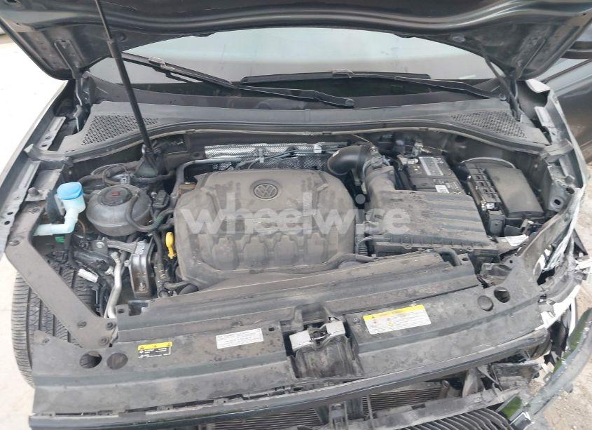 Photo 10 of 2023 Volkswagen Tiguan 2.0T SE R-LINE BLACK (VIN 3VVCB7AX2PM107104)