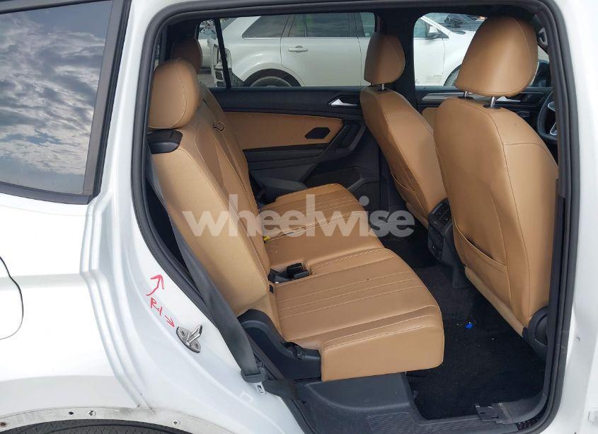 Photo 8 of 2023 Volkswagen Tiguan 2.0T SE R-LINE BLACK (VIN 3VVCB7AX2PM128289)