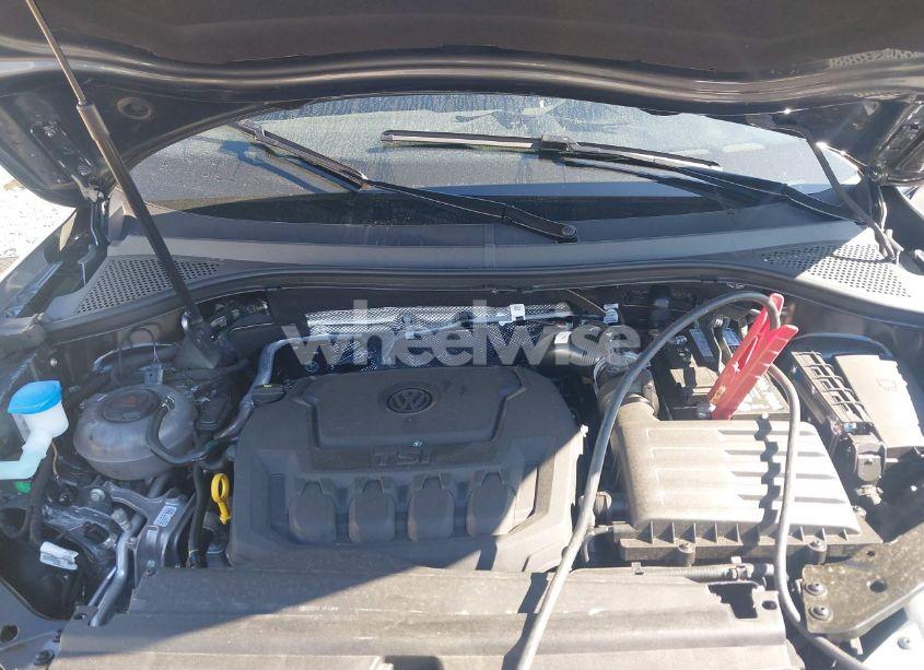 Photo 10 of 2024 Volkswagen Tiguan 2.0T SE R-LINE BLACK (VIN 3VVCB7AX2RM114556)