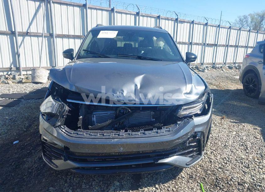 Photo 12 of 2024 Volkswagen Tiguan 2.0T SE R-LINE BLACK (VIN 3VVCB7AX2RM114556)