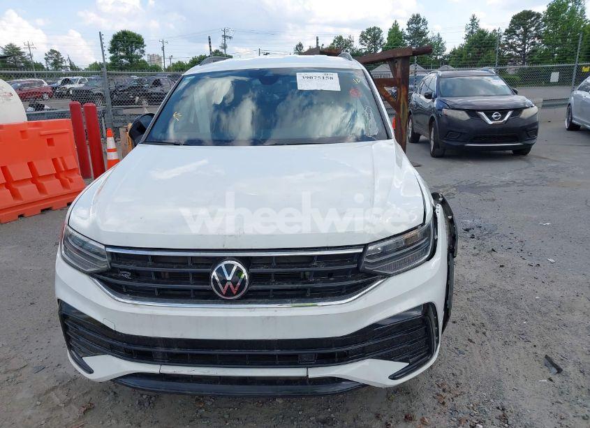 Photo 12 of 2022 Volkswagen Tiguan 2.0T SE R-LINE BLACK (VIN 3VVCB7AX3NM009759)