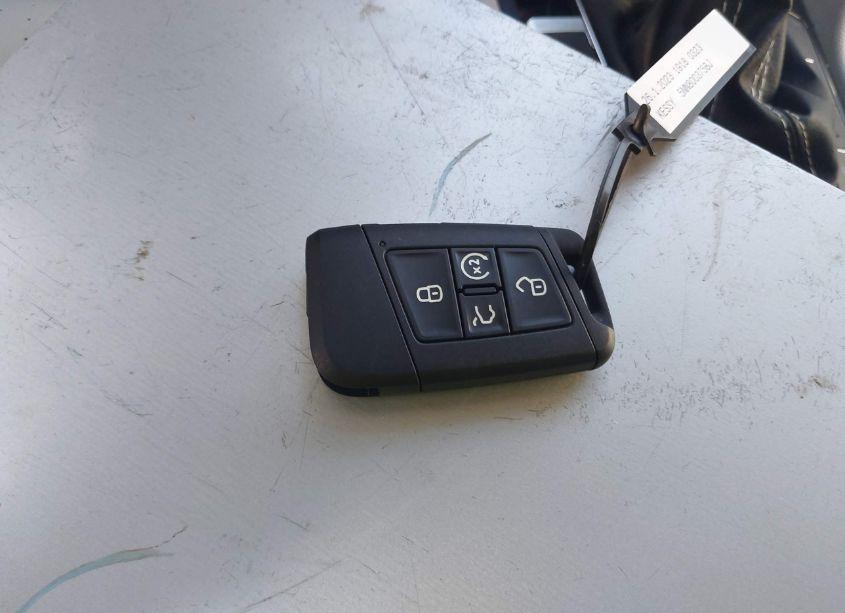 Photo 11 of 2023 Volkswagen Tiguan 2.0T SE R-LINE BLACK (VIN 3VVCB7AX4PM082657)