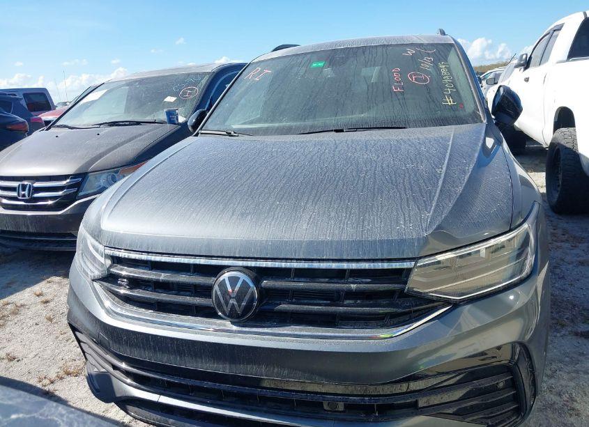 Photo 12 of 2023 Volkswagen Tiguan 2.0T SE R-LINE BLACK (VIN 3VVCB7AX6PM120535)