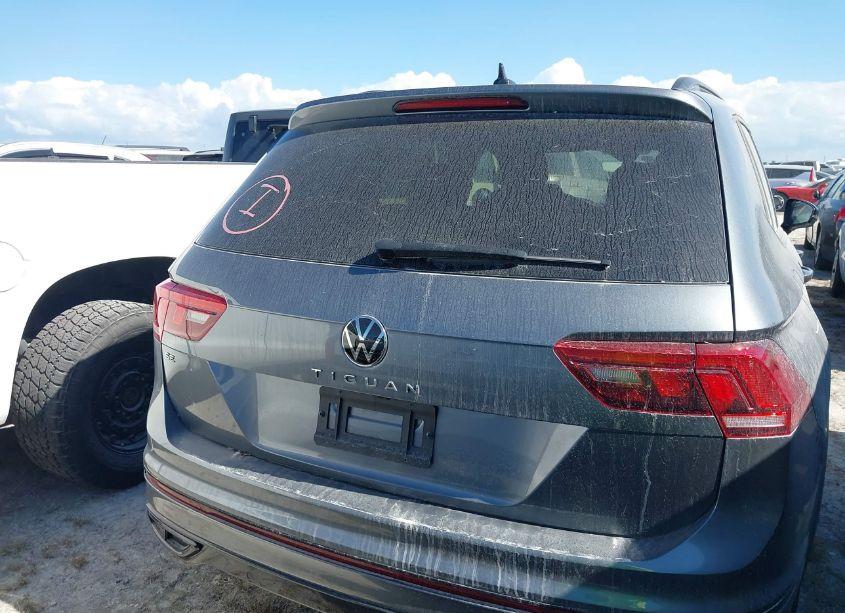 Photo 16 of 2023 Volkswagen Tiguan 2.0T SE R-LINE BLACK (VIN 3VVCB7AX6PM120535)