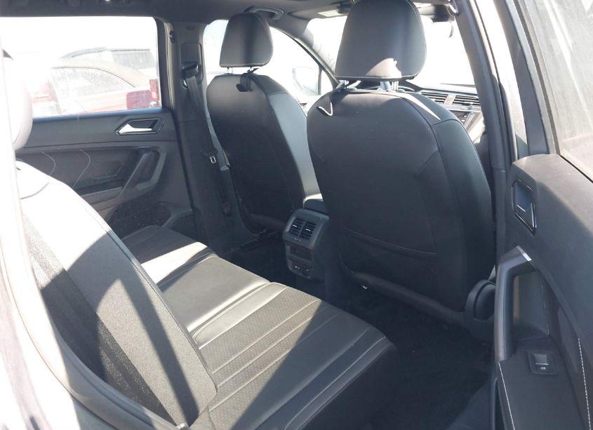 Photo 8 of 2023 Volkswagen Tiguan 2.0T SE R-LINE BLACK (VIN 3VVCB7AX6PM120535)