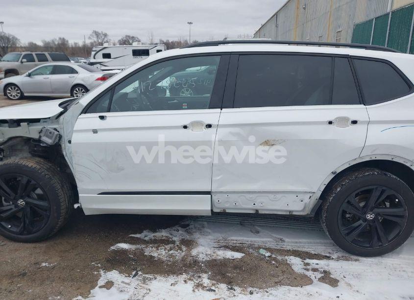 Photo 15 of 2023 Volkswagen Tiguan 2.0T SE R-LINE BLACK (VIN 3VVCB7AX6PM132085)